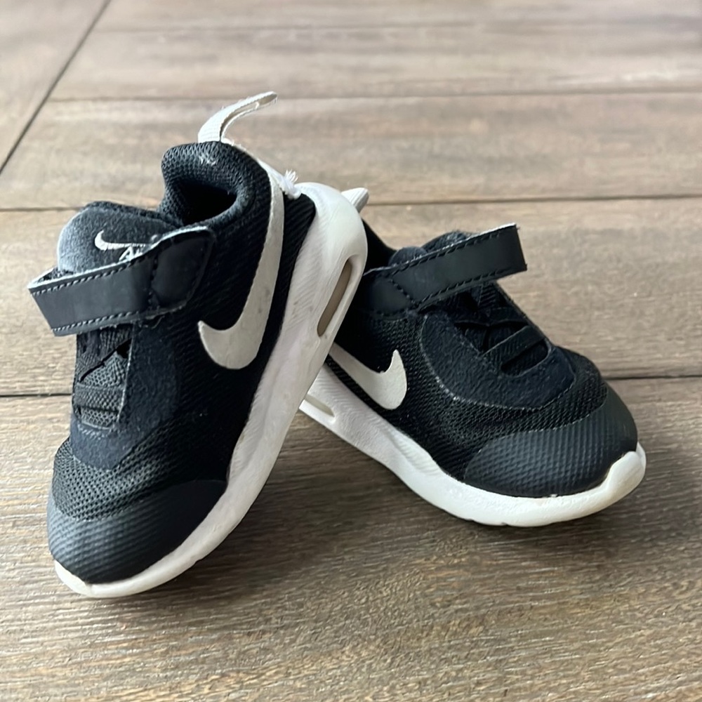 Nike Toddler size 4C Black Tennis Shoes/Sneakers